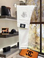 特级三防 春夏 范思哲 新品时尚原单牛仔裤采用进口高档洗水牛仔面料，奢华品牌字母Logo设计 上身随意舒服！收口搭配无束缚感！海外欧洲专柜同品，上身时尚运动显时