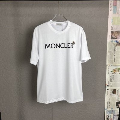 B08 Moncler 蒙口 刺绣2025Ss新款标志性字母Logo植绒 章仔Logo手臂 Moncler标识点缀于胸前 仿佛艺术家的灵魂印记 辨识度拉满 低调
