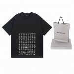 实拍图 顶级版本.官网品质 Balenci*Ga 巴黎.Ss25最新款笑脸集合印花洗水做旧磨烂短袖T恤.成衣多位做旧磨烂 。砖柜同步.第一时间正品研制，欢印对比