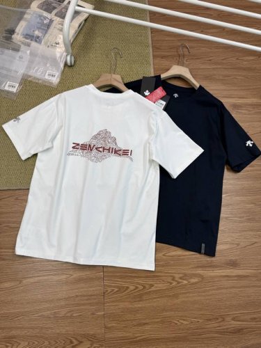 descente迪桑特Allterrain 81系列轻户外徒步男女款短袖针织衫T恤 设计理念 高端机能全地形系列 聚焦简约设计与卓越品质，打造适合多重场景与气候
