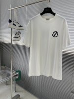 Mon 2025夏季新款短袖T恤，特色的毛绣工艺，个性艺术系列全网独家首发 百搭款细节处理完美240克纯棉面料十分精致 原版面料 网红明星同款高版本 高品质手感