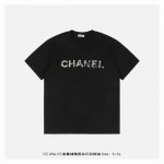 chanel 香奈儿 25Ss Cc泼墨随笔签名印花短袖 面料采用230克重精梳棉，定制32支1*1螺纹，成衣两遍水洗处理，面料舒适亲肤无异感，定制定染面料，纺