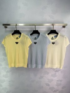25夏季prad*亲肤凉爽透气绢丝亚麻 圆领弹力三角牌章仔+后副镂空开衫小性感飞机袖短袖显气质 简约时尚百搭 米白 黄色 蓝色3色尺码Sml T226B