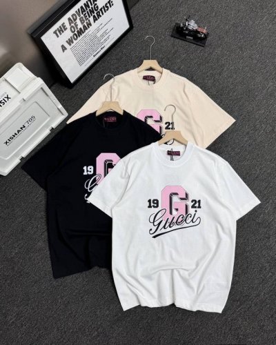Gucci 古驰新印花短袖 男女同款 短袖T恤 面料克重280G双纱 领标吊牌主唛三标齐全 颜色 白色 杏色 黑色 尺码 Xs S M L 尺码 Xs S M
