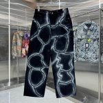 Lv 路易 25新品 涂鸦直喷牛仔裤！特定最新品牌皮标 重磅单品~私渠稀有臻品 客供五金辅料 进口客供定织牛仔棉布面料,时尚又个性 超级百搭好看的一款 人手必备