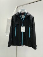 moncler 蒙口，2025春季最新品，专柜同步有售，原单狠货，时尚休闲连帽外套，上身舒适！吸睛而有亮点，采用进口原版面料，顶级印花工艺字母图案Logo，原版