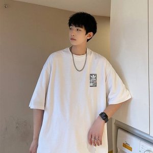 上新 Adidas 阿迪达斯三叶草 夏季专柜新品首发双面印花纯棉圆领短袖T恤上衣，男女同款。 创新永不过时简约又不单调的设计，非常耐看和百搭。 面料采用300G