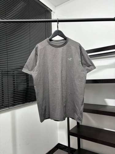 夏款速干系列！始祖鸟Arc'teryx 男女速干短袖T恤 这个系列设计理念是极简主义的体能风格，创造出不受限制、多种可能的个人风格～ 情侣款运动宽松速干系列，柔