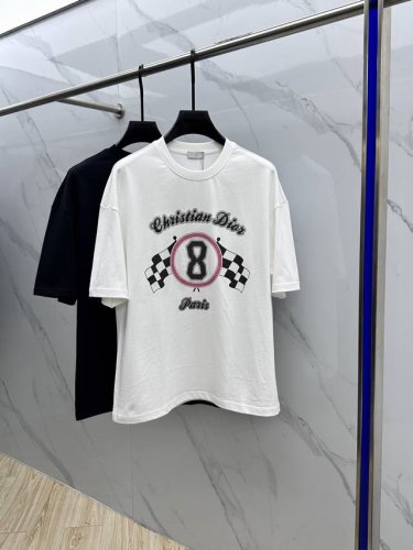christian Dior 迪奥 2025Fw春夏新品圆领打底外穿T恤，立体感Logo微廓形半袖，活性纯棉打底T恤，棉，手感面糯有骨感，柔而有韧性。工艺处理，