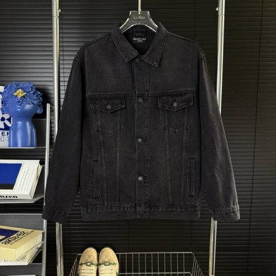 229 当天到货 现货现配 Balenciaga巴黎世家25Ss限定皇冠烫钻牛仔外套夹克 精选100%纯棉斜纹丹宁，由意大利进口的高密度器械匠心织造，原胚底料不