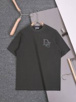 中山最高版 欢迎对比 新款上架 新款25S迪奥烫钻T恤，纯棉洗水面料，洗水后300克重左右。柔软亲肤细腻。做工细致，厚度适中。男女同款，宽松版型，时尚减龄百搭。