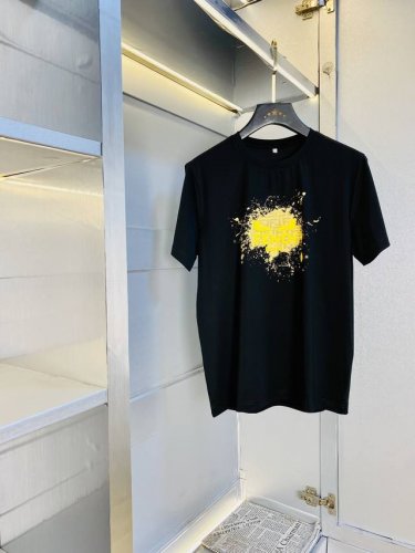 穿240斤 胖子福音 情侣款 码数 M-6Xl 芬迪Fendi 原单品质 2025最新款 圆领短袖T恤衣服 精选专柜订制顶级双丝光棉进口面料 所有细节做工完美1