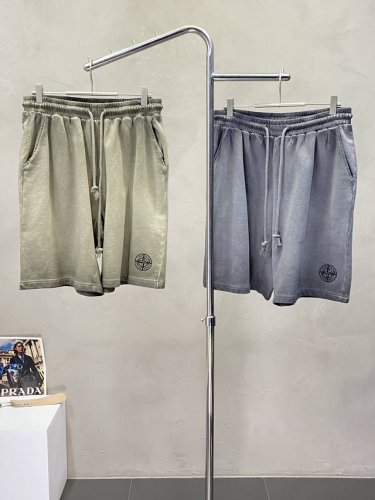 stone Island石头岛独家专供新款春夏短裤高端版本！专柜定制面料 透气舒适度高，细节无可挑剔，品牌元素设计理念，体现高品质。手感细腻柔软！呈现休闲裁剪，