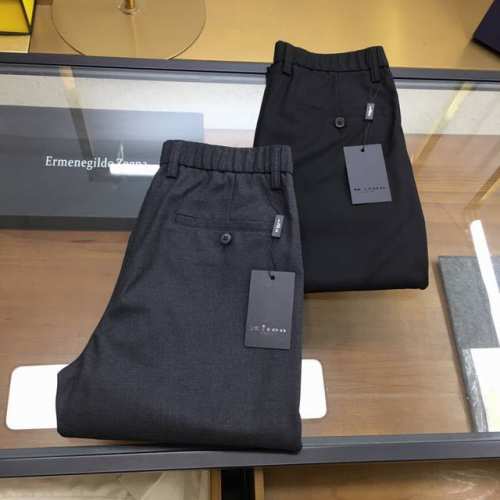 专柜新品 Kiton 25秋冬新款完美主义者Kiton高端商务西裤，意大利代工订单，简约高级的都市气质风范，其出色的搭配能力毋庸置疑，低调奢华品质感，提臀修身小