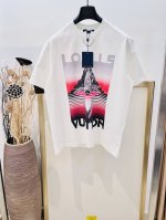 Size 46 48 50 52 男女同款 197524135640091 1V路易家 滑雪系列雪山直喷印花链条本款棉质T 恤以当季色调传递典雅韵味，成就日常搭