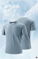 Descente迪桑特 独家实拍上新夏季高品质冰丝短袖T恤新款拉链口袋运动健身冰丝速干短袖，本季主打，货源充足，放心主推，高端品质，经典设计，做工出色，经典百搭