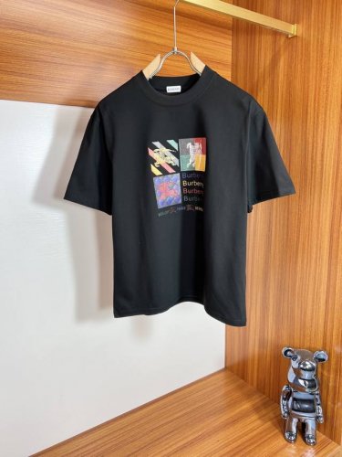 P220Burberry 巴宝莉 2025春夏新品 三标齐全 圆领纯棉短袖T恤 好货不用过多介绍 看细节 专柜码数：M-Xxxl 175 140建议L ，