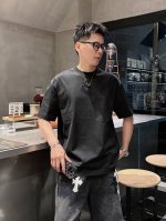 迪奥 2025春夏新款首发专柜最新款短袖圆领T恤 高端订制 设计前卫时尚！品牌Logo重工艺设计 高端定制丝光云朵棉面料.手感柔软.穿着舒适.专柜级别精致车线.