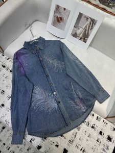 chanel 25新款烫钻牛仔外套 定位彩色钻 时髦不易过时 洋气十足 上身修饰身型 高端品质 单色3码 Sml
