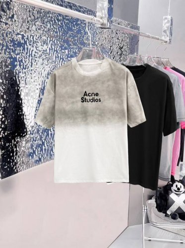 acne Studios 25官网同步发售 欧美流行趋势 洗水分层工艺 洗水纯棉面料 柔软舒适细腻 大幅印花 提升档次 宽松版型更显气质。M-2Xl 下单提供身