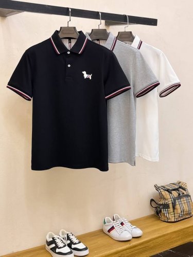 Tb25Ss新款春夏短袖翻领T恤polo，最高版本客供定制高端朱地面料简单时尚款，拼色螺纹超级好看！经典Logo简单大方的款式！满满的高级感，四季可穿。简欧风格