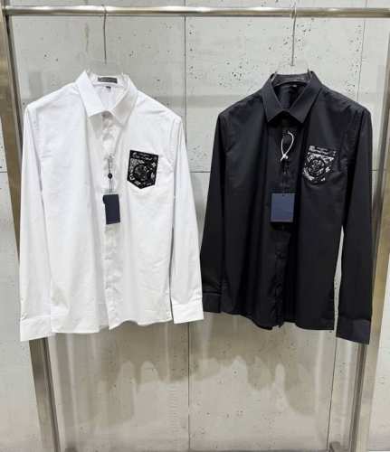 Lv驴家 25春夏新款秋冬款 老花字母勋章金属Logo拼接 高品质长袖衬衫 码数：M-3Xl