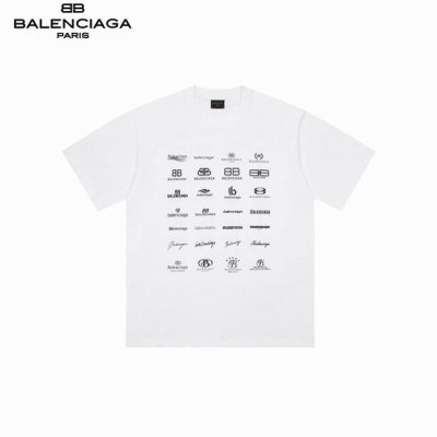 Balenciaga 巴黎世家 满Logo短袖 采用32支双纱 260克重面料 进口针织针梳棉进行制作，厚度适中，有垂感又有轮廓型，上身就是一个舒适！！对微胖身