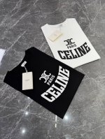 celine 25Ss夏季丝光棉T恤！品牌字母设计！ G纯棉面料打造，手感柔软细腻.面料柔软舒适，微宽松的版型.包容性极强，各种身材都可穿～ 颜色：白色 黑色