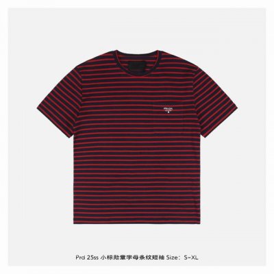 prada 普拉达 25Ss 小标勋章字母条纹短袖 定制精密60支双股尊享条纹料，人体学立体裁剪，采用进口机刺绣工艺，精度高，线条流畅而细腻，面料都经过浇洗，手