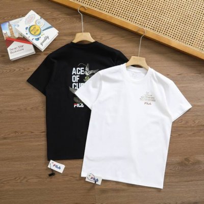 供 品牌：斐乐 Fila 尺码：M-L-Xl-Xxl-Xxxl 颜色：白色-黑色 类型：男士运动速干T恤 材质：260克高克重运动户外科技棉 领型：正肩款圆领