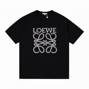 顶级版本 款号K492 Loewe 罗意威新款烫钻短袖T恤短袖 妥妥的纯欲天花板本命黑T 烫钻搭配黑Tsao里Sao气有点小高级 纯棉260G双纱面料 三标水洗