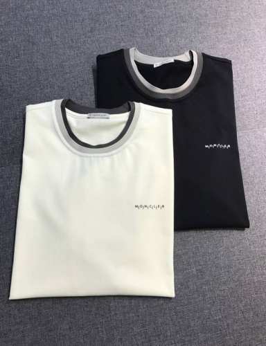 新品 Mon家族男士时装款圆领短袖T恤，顶级贸易公司货，纯正血统品质，25年春夏新品，超火爆人气单品！高级限量单品！ 极符合M家美学基调的一款T恤，造型设计画风