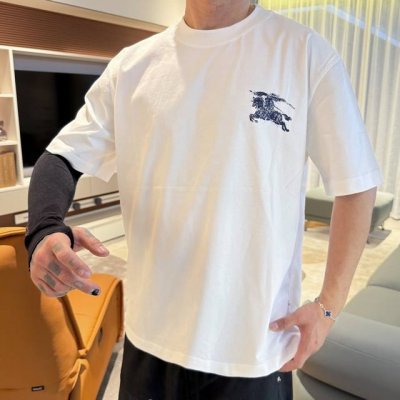 Bbr* 顶级货品2025春夏新款首发专柜最新款短袖圆领T恤 高端订制 设计前卫时尚！品牌Logo重工艺设计 高端定制260克面料.手感柔软.穿着舒适.专柜级别