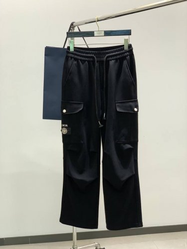 dior 迪奥， 2025春季新品，专柜同步有售，简约时尚休闲裤，原版进口面料，舒适透气，顶级刺绣工艺字母图案装饰Logo，原版五金辅料装饰，档次极高，独特设计