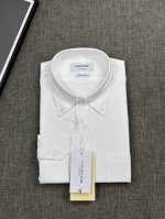 Tb Thom Browne 磨毛加厚衬衫，品质之选，优雅尽显 工艺独特，细节满满！！！在繁忙的都市生活中，一件得体的衬衫是商务与休闲场合的必备之选。Tb品牌，
