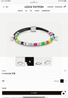 lv路易威登彩色串珠手链 Lv Paradise 手链依托细腻匠艺，展现树脂和金属串珠的缤纷融合，象征无拘无束的自由心灵。金属链环镂刻 Monogram 图案，