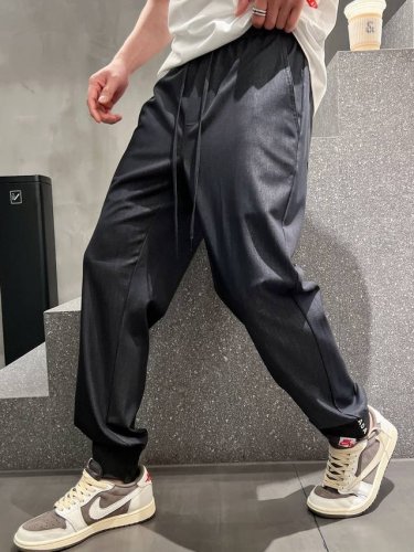 普达专柜男士立体剪裁运动裤！厚薄程度正好完美衔接夏秋两季的更替，无处不在的立体剪裁细节，专柜最新运动休闲裤，尺码正常，尺码：M-3Xl 020