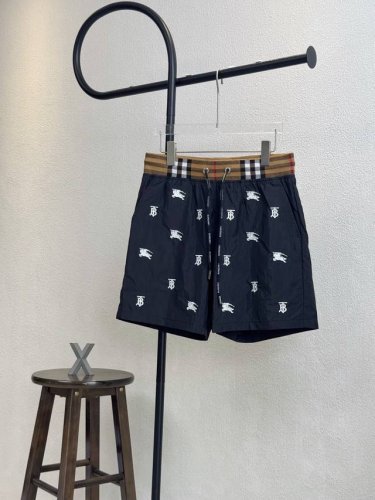 款号X156 Burberry巴宝莉Logo图案沙滩裤带内网抽绳短裤 情侣同款 不掉色 舒适透气 专柜同步 全套包装 区别市面一眼假版本 一条小短裤细节丰富 却