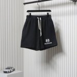 balenciaga 巴黎世家 手绘字母印花短裤 面料采用360克刷毛面料，订染颜色后整蚀毛处理，对照原版做丝滑超柔处理，布面肌理股线清晰明显，垂感一级棒，做工