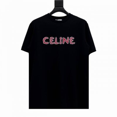 款号Y312 Celine 赛琳 铆钉字母印花基础款短袖T恤 Ce气质清爽干净的短袖T恤 夏天T恤季到了，你准备好了吗？！精选厚实的平织棉布制作，面料质感瓷实很
