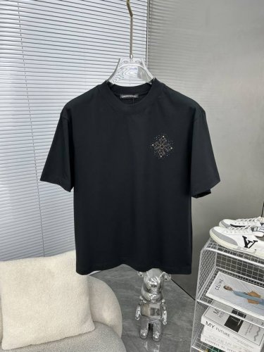ch克罗心 2025Ss春夏高品质情侣短袖T恤，高克重纯棉T恤，工艺品级别，重工工艺，尊享好货，车线做工符合精品要求，超级好搭配，品质及剪裁设计都堪称一流，高定