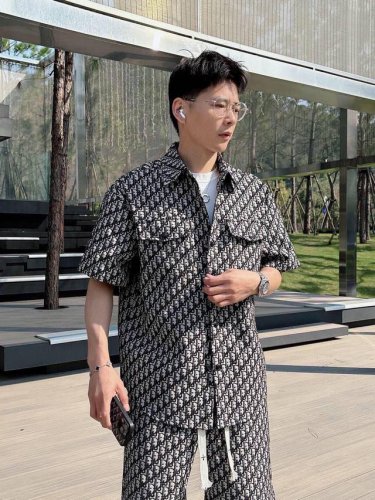 裤子 衣服 迪奥 最新品梭织提花面料套装。穿着舒适，吸湿性透气性都非常良好，色牢度超高！无论内搭还是外穿都非常出彩 码数:M-3Xl 颜色: 黑色 款号:205