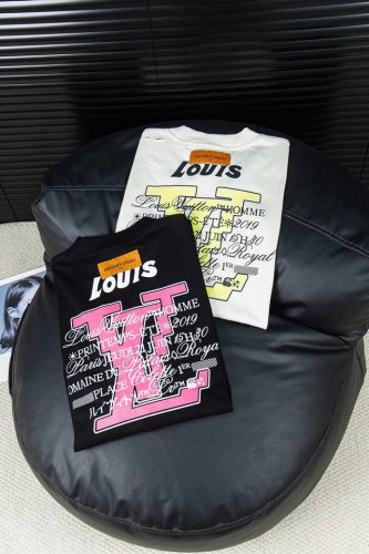 款号 L80 louis Vuitton 路易威登 2025Ss破洞字母印花短袖T恤 - Louis Vuitton法国路威酩轩集团-Lvmh旗下品牌 著名奢侈