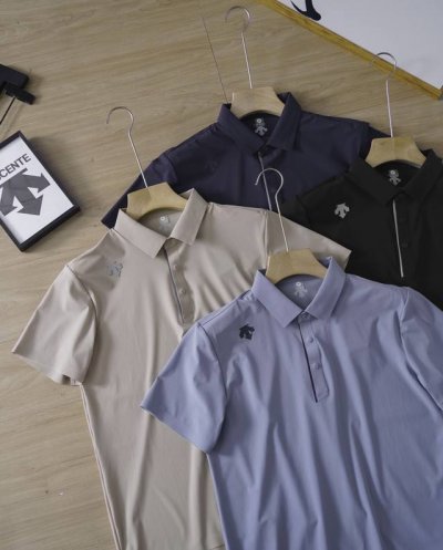 Descente迪桑特Polo衫速干T恤运动休闲翻领短袖 独特的设计元素 领口精心设计舒适不紧绷 方便穿脱 压扣 袖口走线 大大提成了简约大气的格调 面料高密防