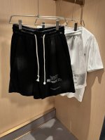 马吉拉 Maison Margiel 2025春夏新款男女同款休闲短裤，专柜同步发售！定制专属洗水纯棉面料，裤腿刺绣Logo设计！简约大方，从容百搭，档次极高，
