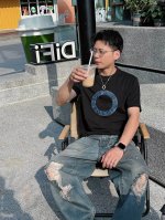 驴家 2025春夏新款首发专柜最新款短袖圆领T恤 高端订制 设计前卫时尚！品牌Logo重工艺设计 高端定制面料.手感柔软.穿着舒适.专柜级别精致车线.做工精细.