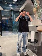 25Ss Bbr蛇年限定新款圆领短袖T恤 选用330克双纱平织棉面料打造 3D立体印花工艺 后领品牌Logo 螺纹针织领口 男女同款 码数 S-2Xl 颜色 黑