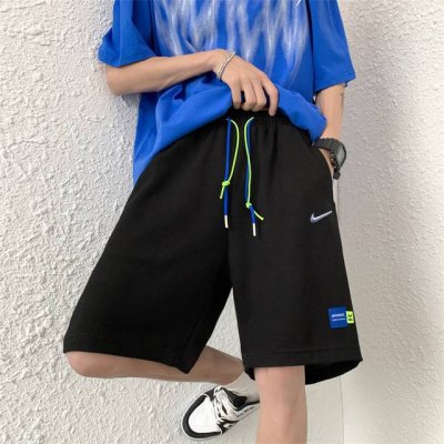 新款上新 Nike 耐克短裤3 色重叠彩色刺绣休闲针织五分短裤 定制纯棉毛圈面料 炫彩抽绳的设计新颖独特，腰部松紧调节抽绳，，运动无拘无束 三标 吊卡齐全 喜欢