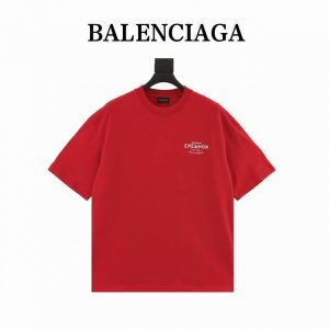 本地自取170 balenciaga 2025新款 Erewhon超市联名合作限定T恤。贺岁红色出货。Erewhon是被冠上超市届爱马仕的全美最贵超市，这次巴黎