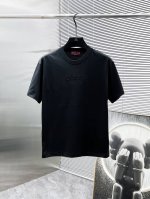 古奇 Gucci 2025Ss新款 半袖 体恤 短袖 圆领T恤，高端版本！专柜定制面料 透气舒适度高，细节无可挑剔，品牌元素设计理念，体现高品质。手感细腻柔软！